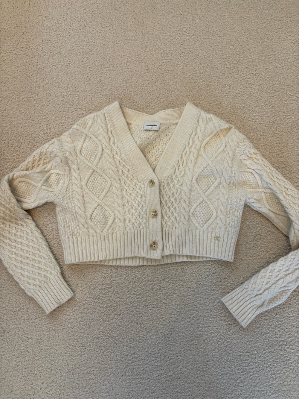 Aritzia Cropped Cable Knit V-Neck Cardigan - Cream